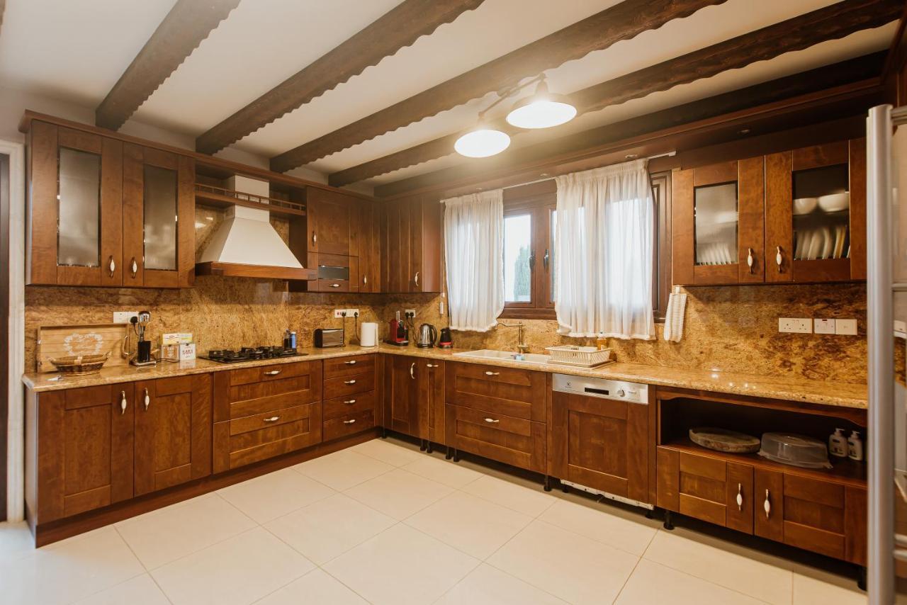 Grand Mansion Countryhouse & Spa Phrenaros Bagian luar foto