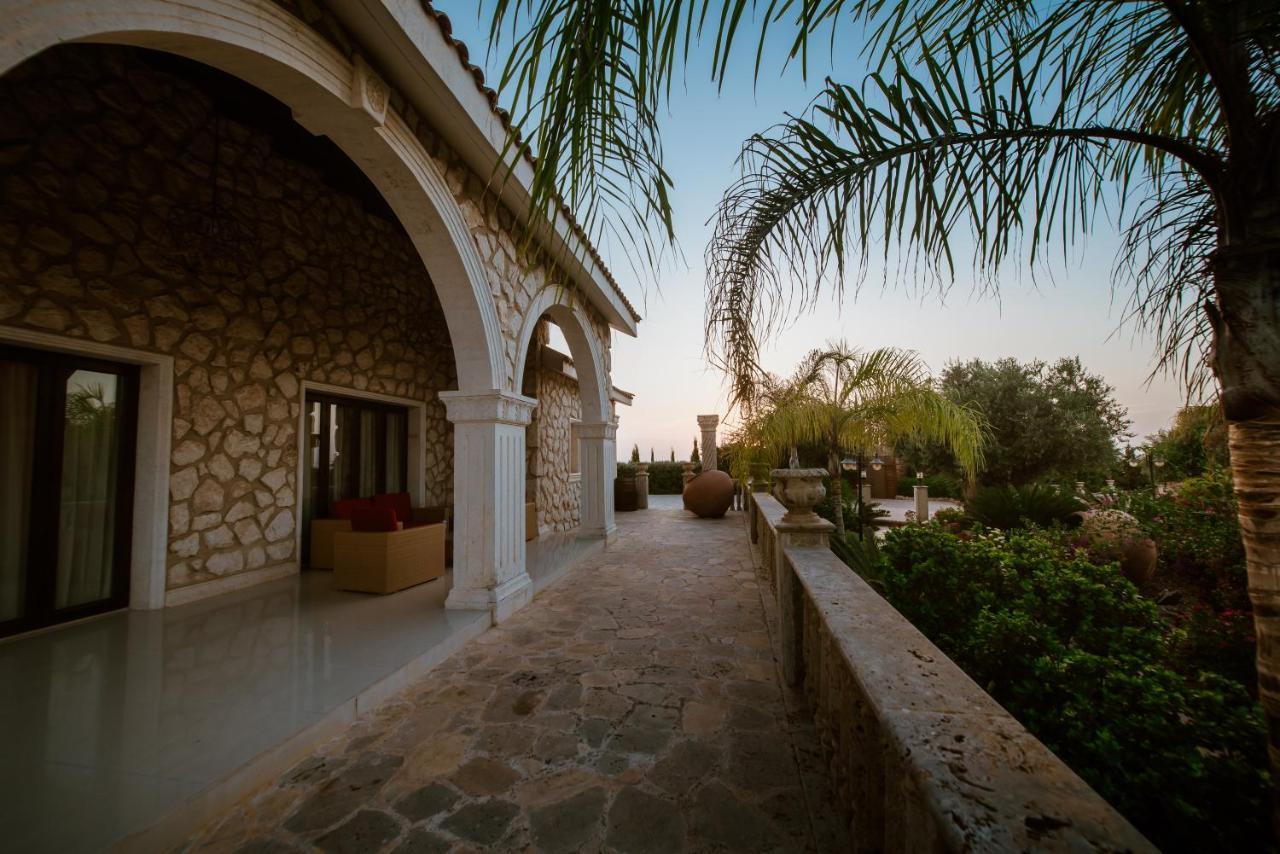 Grand Mansion Countryhouse & Spa Phrenaros Bagian luar foto